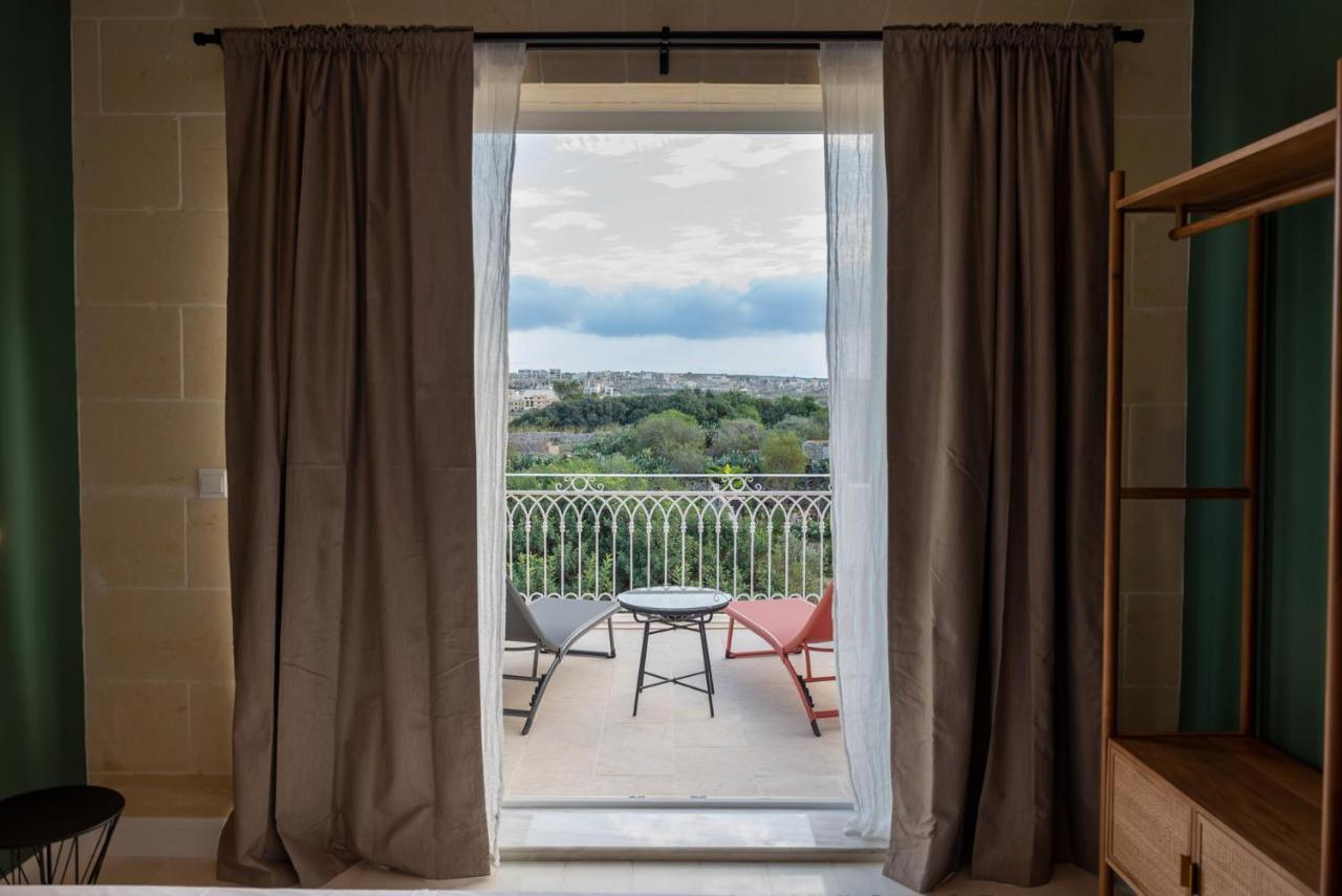 Bed and Breakfast The Carob Tree Victoria Exteriér fotografie