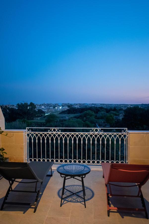 Bed and Breakfast The Carob Tree Victoria Exteriér fotografie